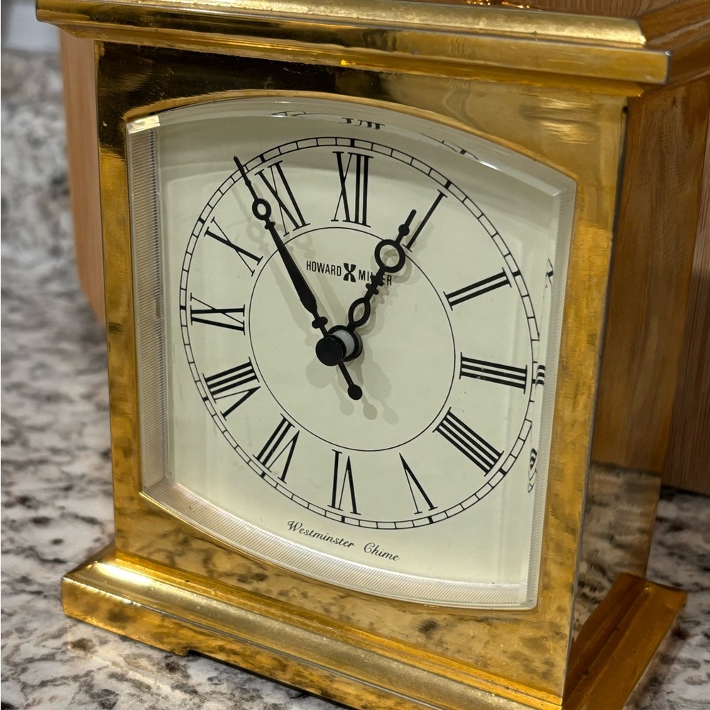 Vintage Howard Miller  Westminster Chime Brass Mantle Clock Working